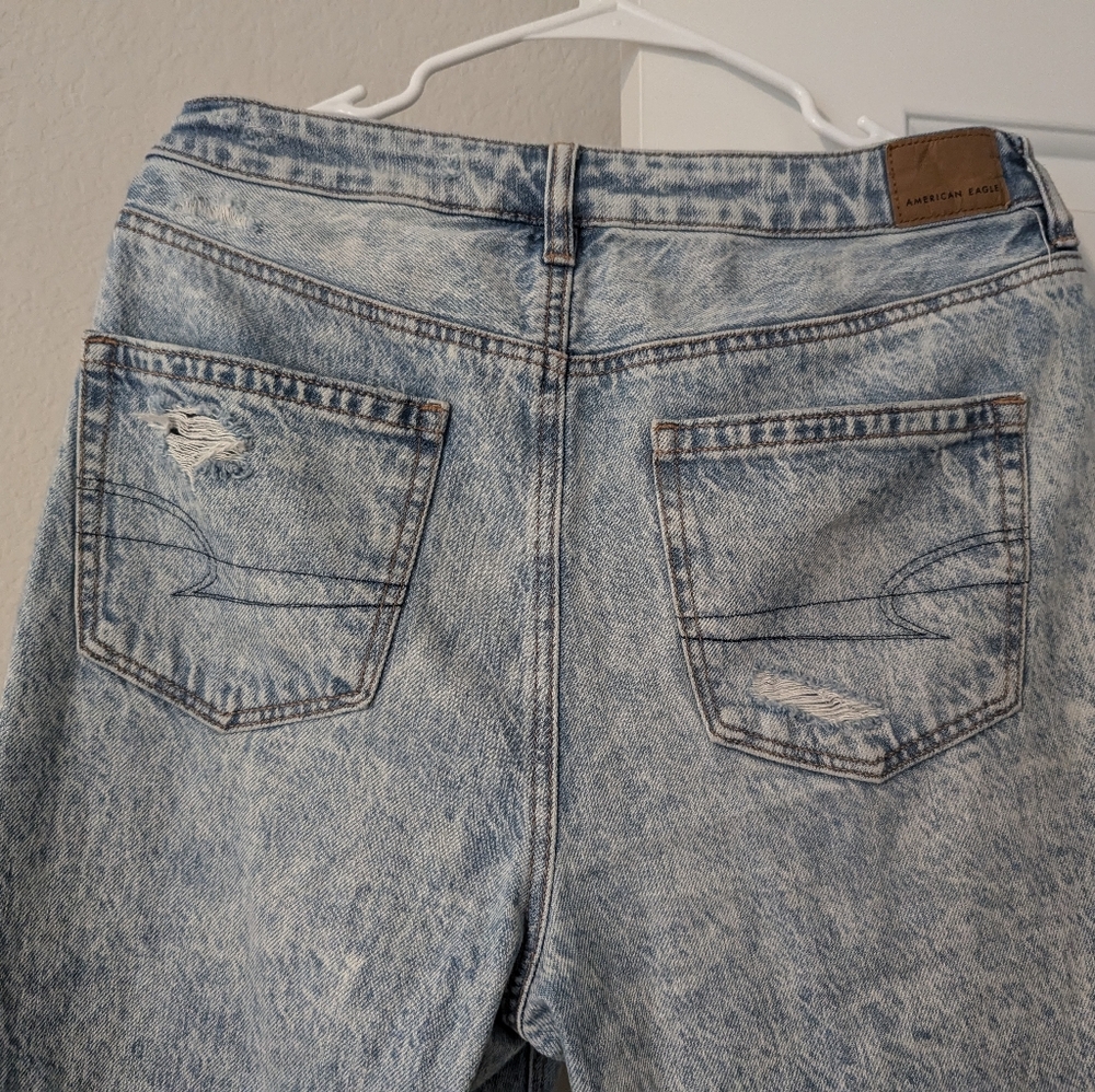AE Ripped Mom Jean - Picture 11 of 15